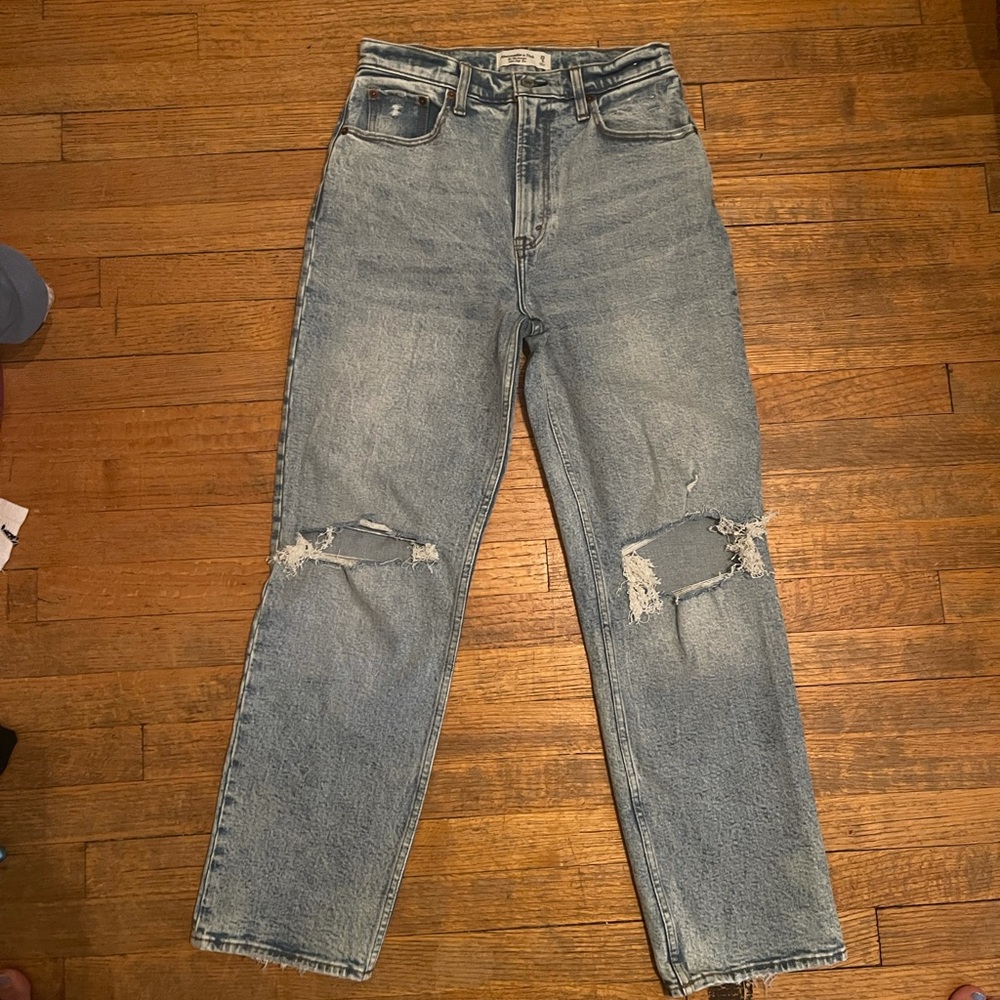 Light wash abercrombie 90’s straight ultra high rise